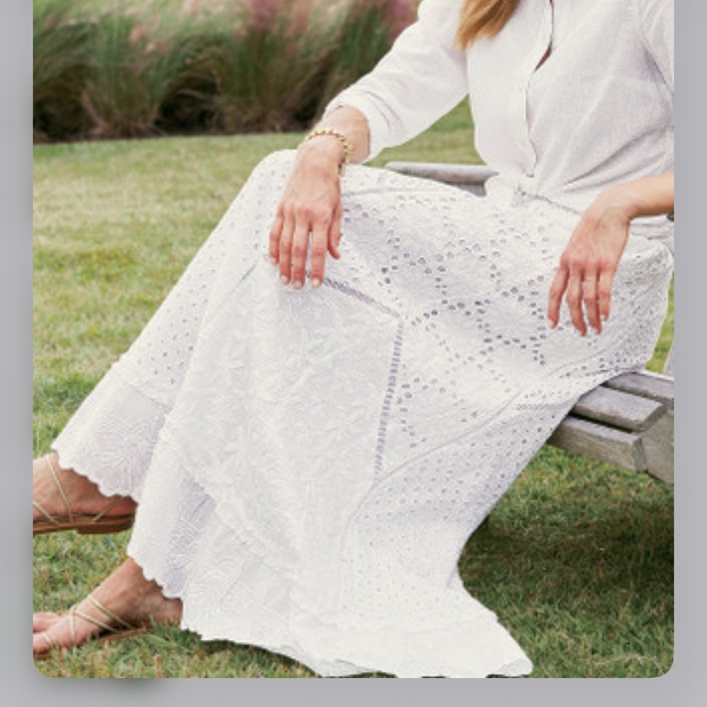 Elegant White Lace Skirt